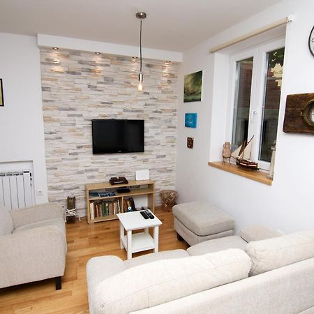 House 4 Rent Laura Daire Mali Lošinj Dış mekan fotoğraf
