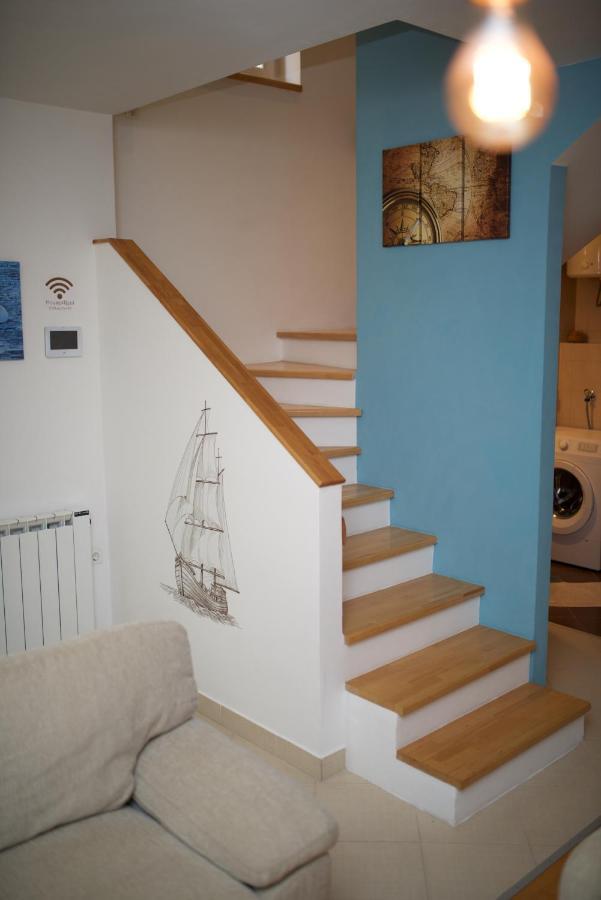 House 4 Rent Laura Daire Mali Lošinj Dış mekan fotoğraf