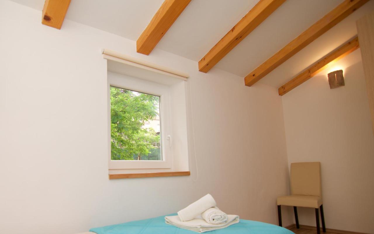 House 4 Rent Laura Daire Mali Lošinj Dış mekan fotoğraf